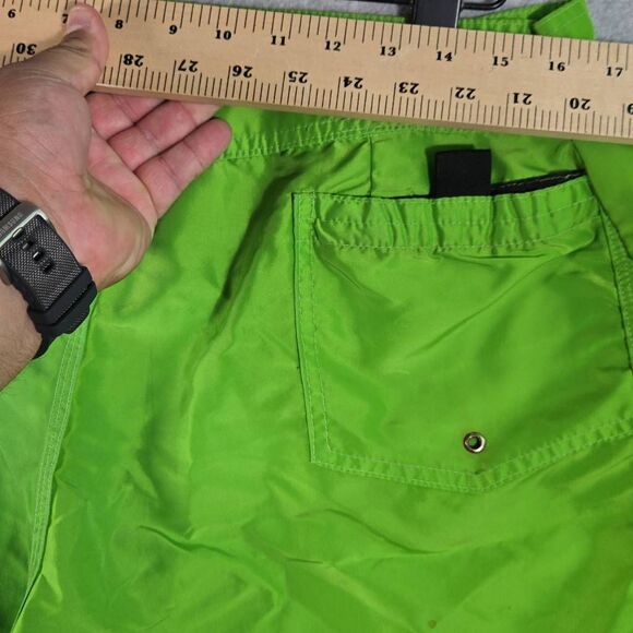 VTG Von Dutch Flame Embroidered Board Shorts Men's 34 Y2K 2000s Made in USA Nyl - Picture 10 of 12